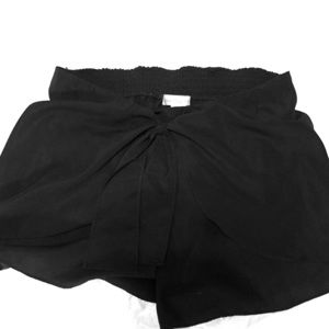 Buckle Black shorts